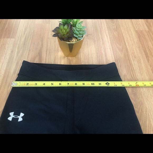 UNDER ARMOUR Leggings w/ Reflective Stripes - Picture 6 of 7